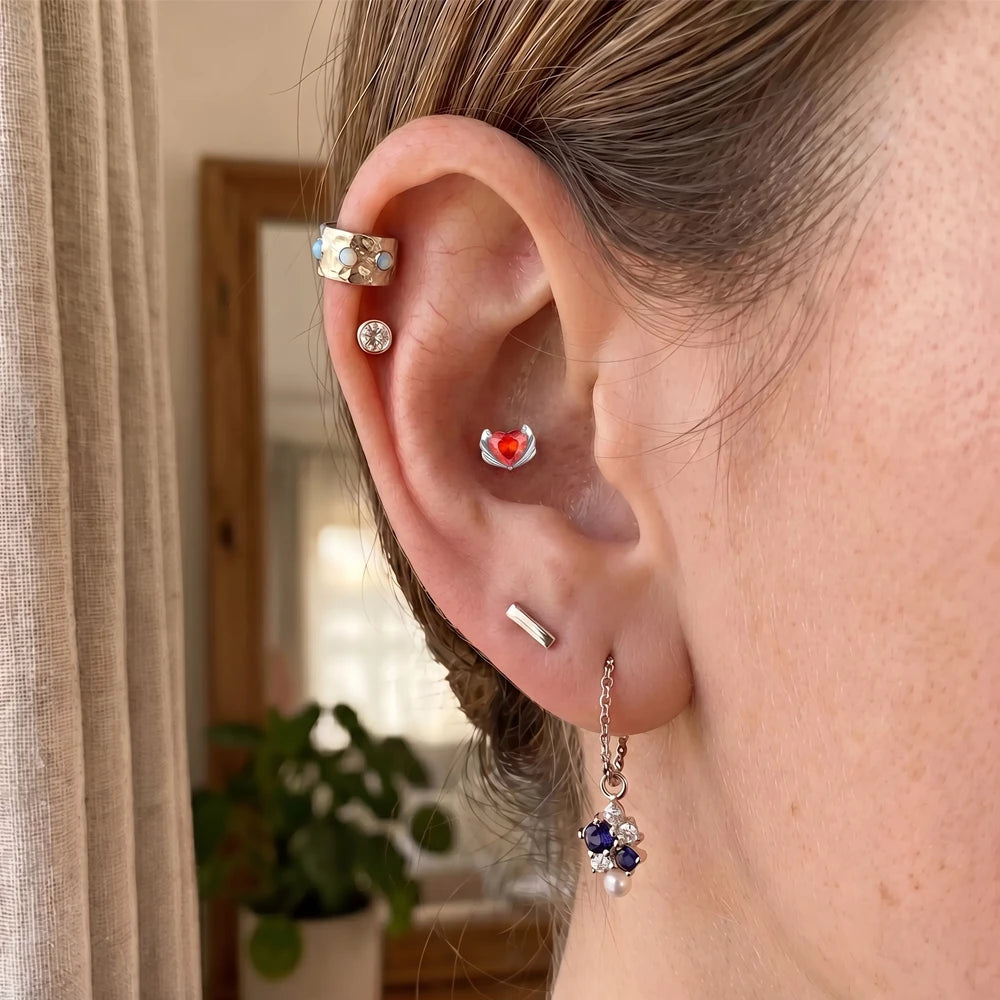 Titanium Heart Threadless Flat Back — Garnet CZ  Stud for Conch | Tipiercing